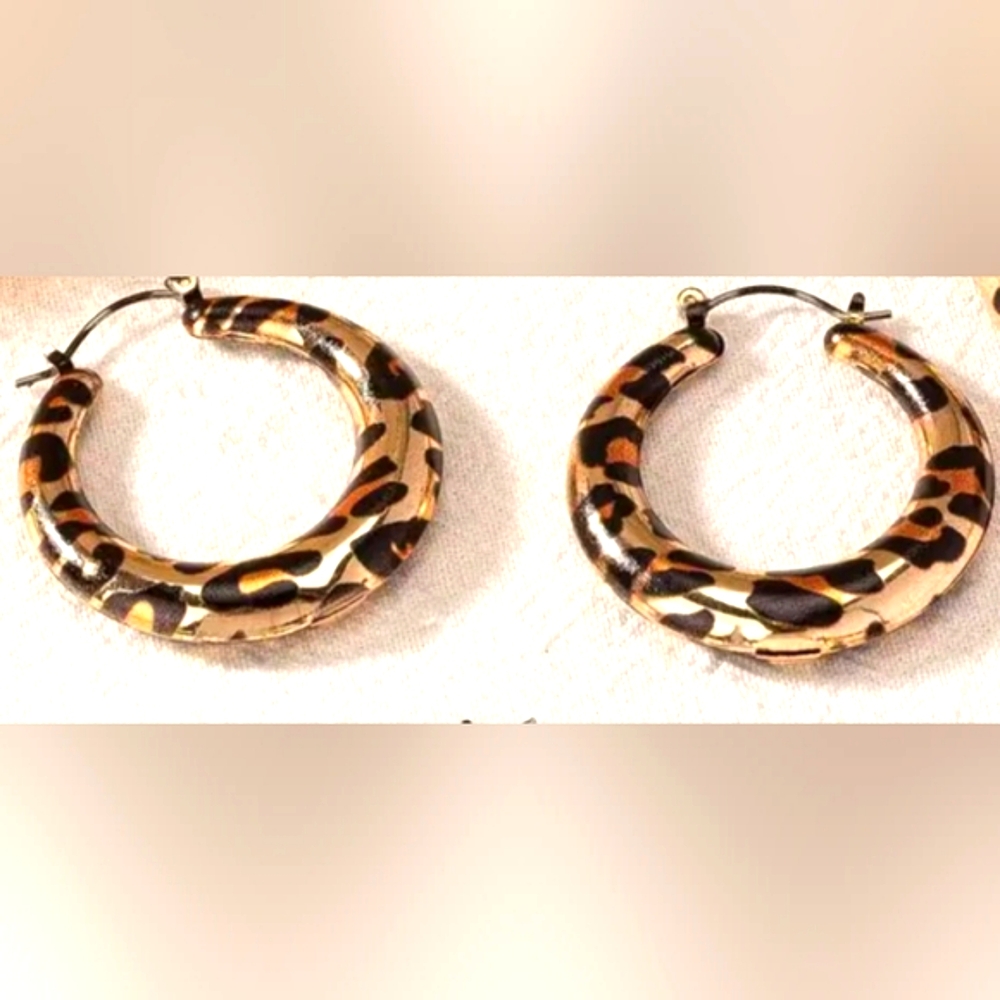 Meduim Leopard Loop Earrings